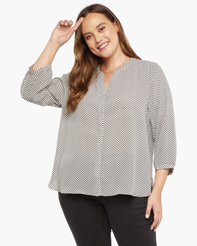 Front of a model wearing a size 0X Pintuck Blouse in Barlowgeo by NYDJ. | dia_product_style_image_id:170811